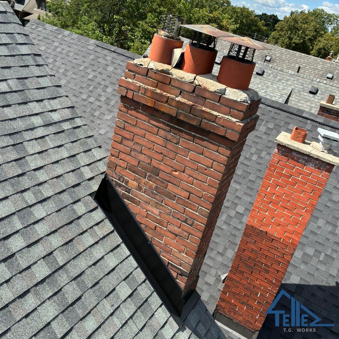 Deteriorating chimney crown with crumbling mortar before repair in Toronto